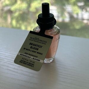 Wallflowers Fragrance Refill (0.8 fl oz) Brightest Bloom